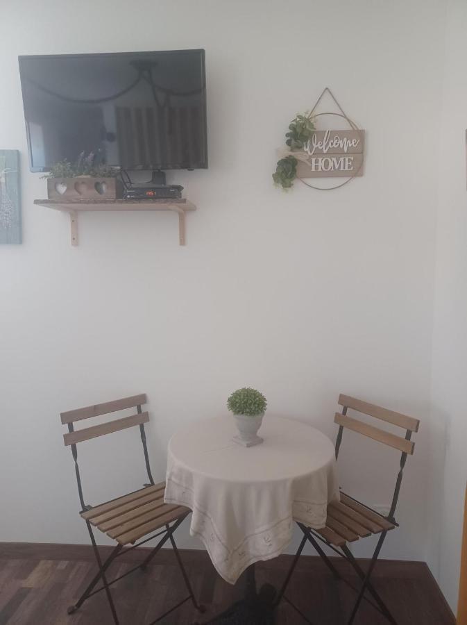 Chambre D'Hote Au Jardin Le Clos Des Vins D'Anges Saint-Pierre-des-Champs ภายนอก รูปภาพ