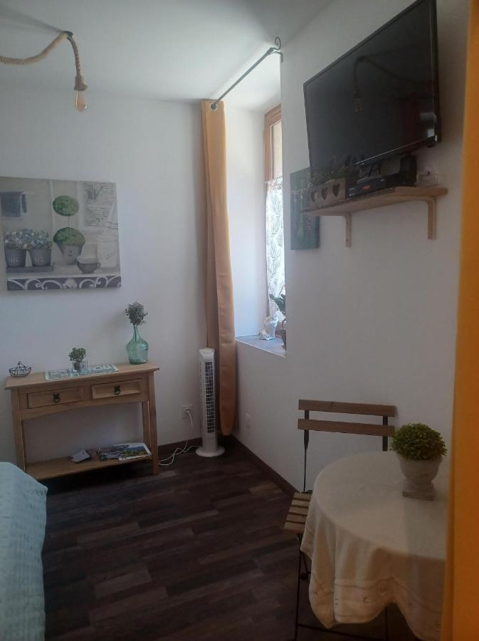 Chambre D'Hote Au Jardin Le Clos Des Vins D'Anges Saint-Pierre-des-Champs ภายนอก รูปภาพ