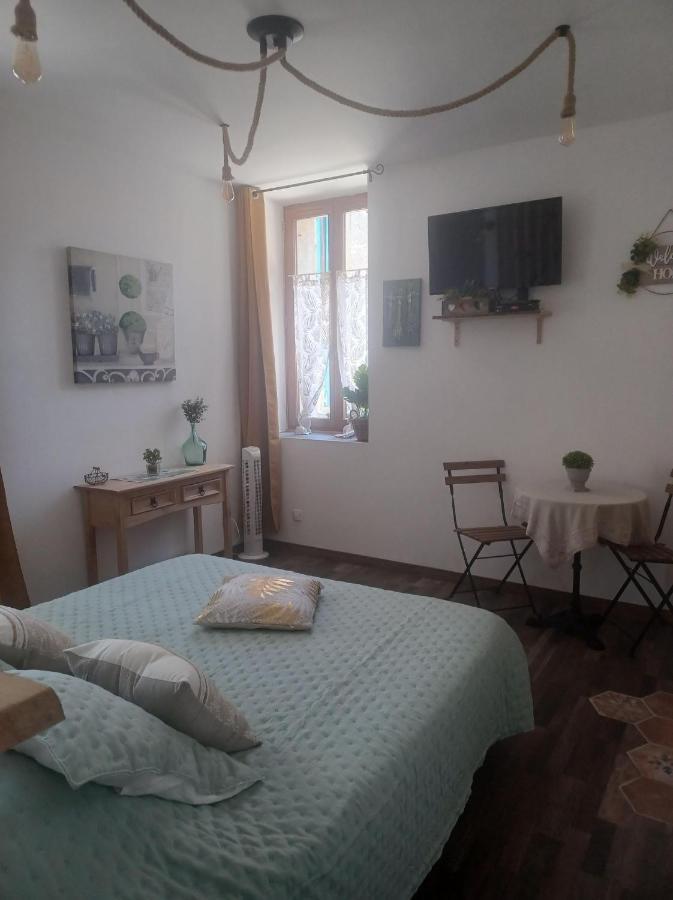 Chambre D'Hote Au Jardin Le Clos Des Vins D'Anges Saint-Pierre-des-Champs ภายนอก รูปภาพ
