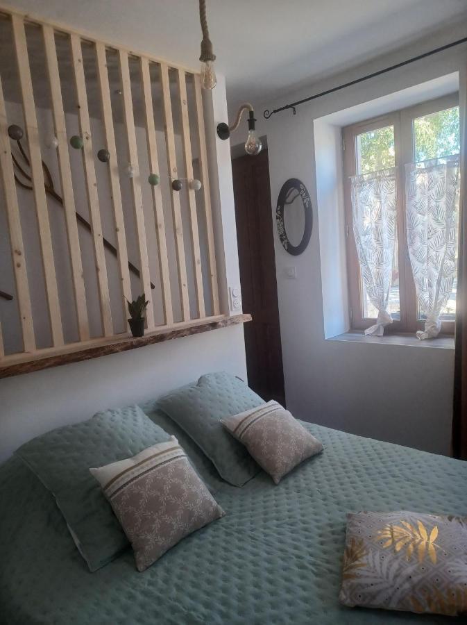 Chambre D'Hote Au Jardin Le Clos Des Vins D'Anges Saint-Pierre-des-Champs ภายนอก รูปภาพ